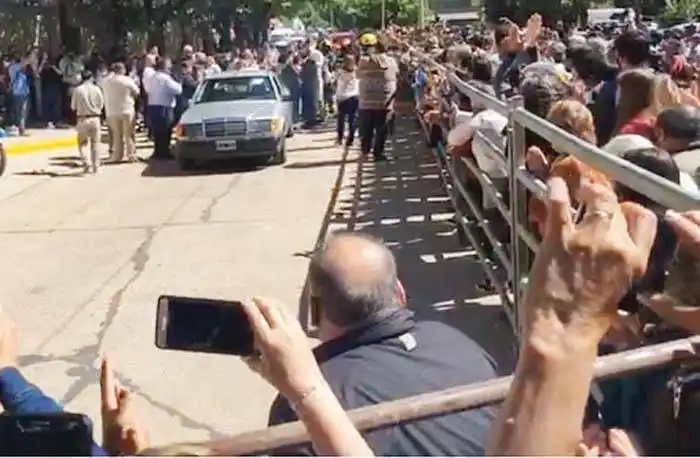 Una multitud  despidió al Intendente de Gualeguay