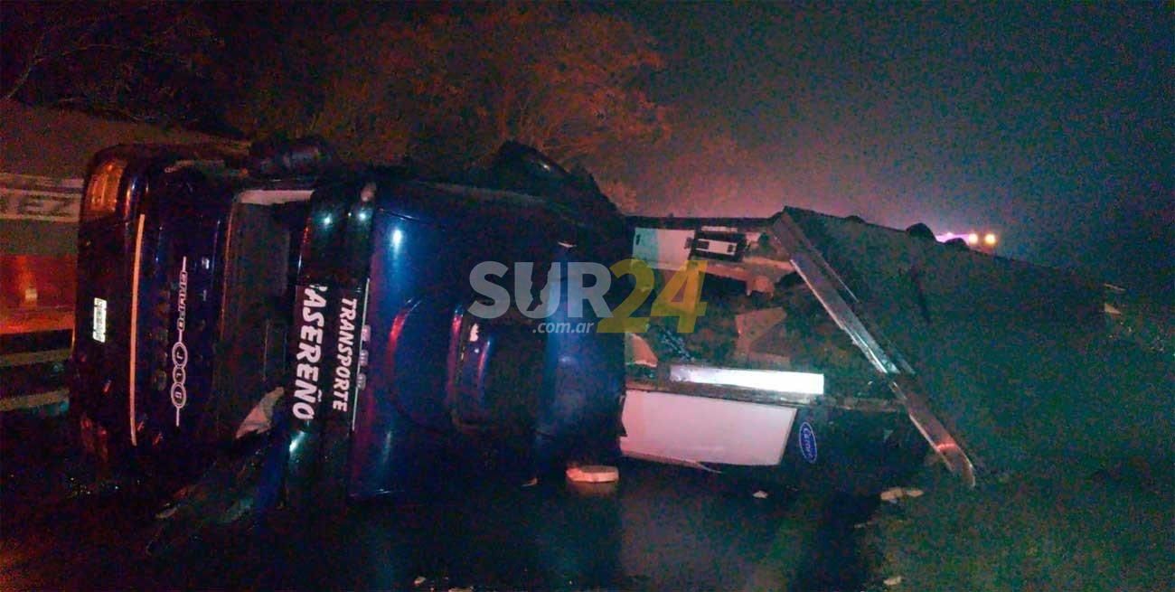 Un impactante vuelco de un camión en la autovía 19 bloqueó el tránsito 