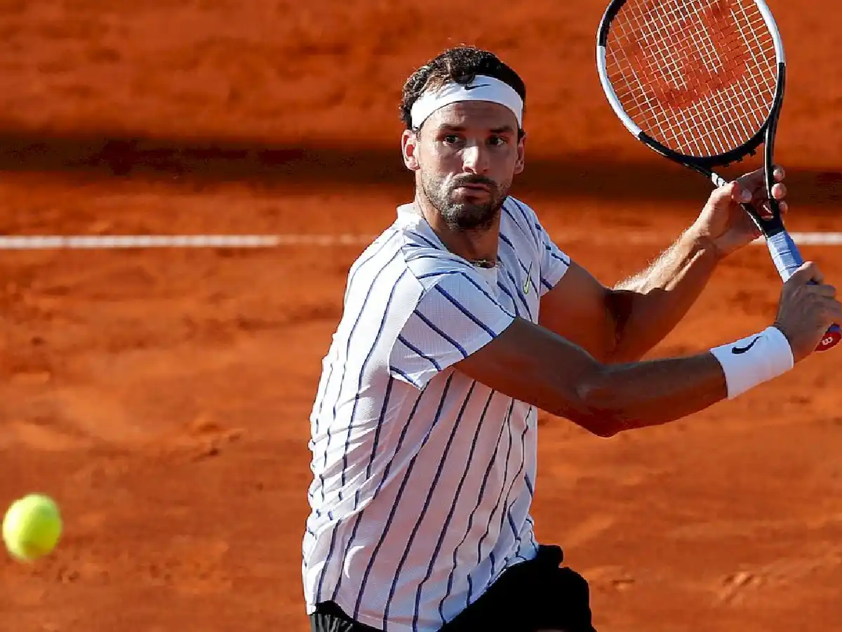 Dimitrov dio positivo de coronavirus