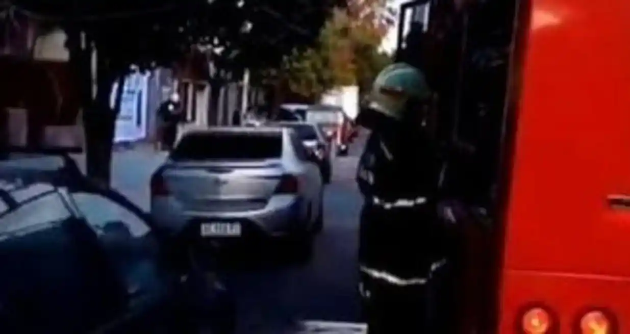 Los peritos seguían trabajaron en el lugar para determinar cómo se inició el fuego