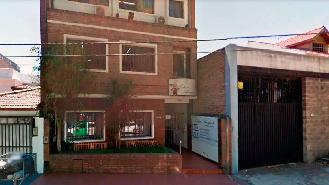 Desesperación en Bernal: Roban auto en la puerta de un colegio con un nene adentro