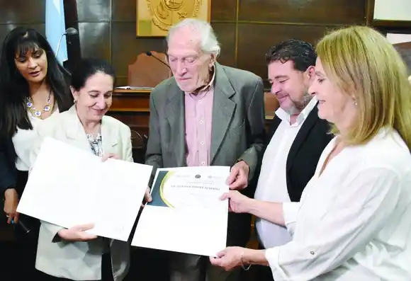 Cresto valoró que se haya declarado a Alberto Rotman "ciudadano ilustre"