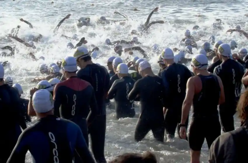 Se suspende el Triatlón en respeto a los 44 tripulantes del submarino