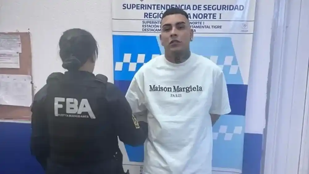 Callejero Fino sigue detenido