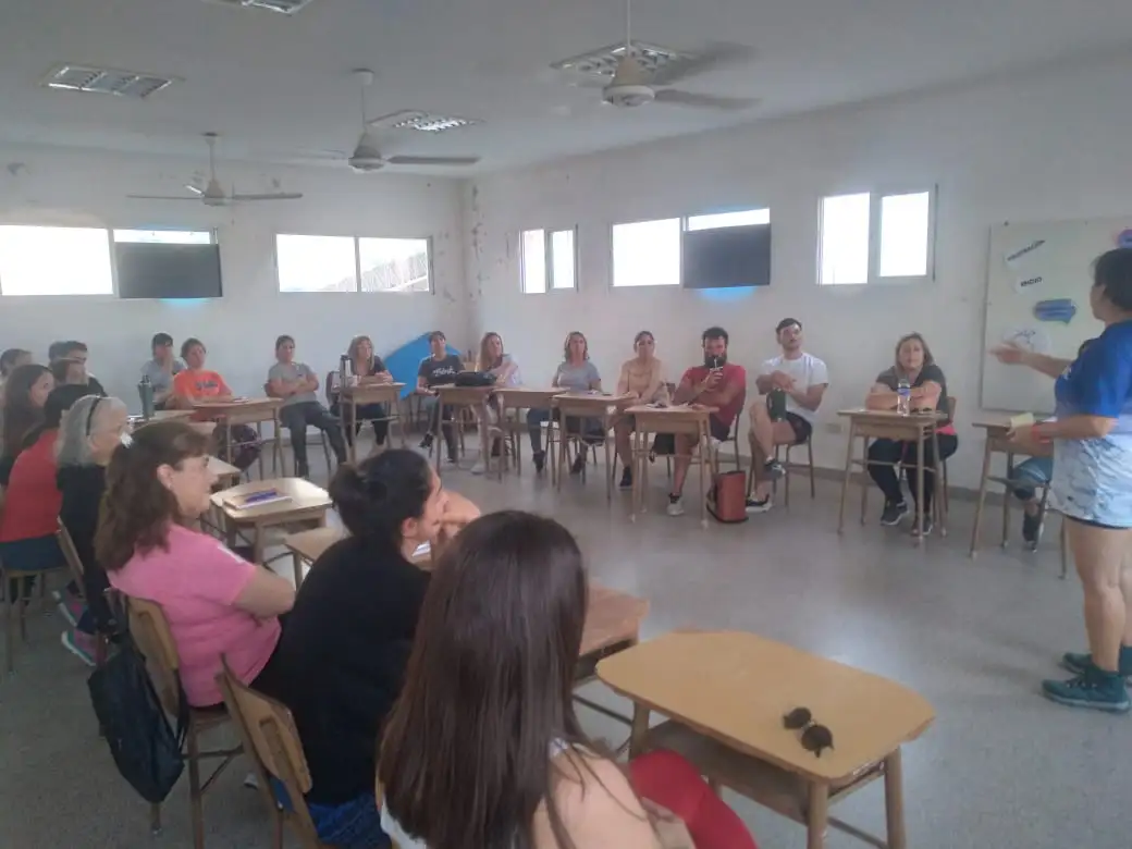 Taller “Cómo acompañar a jóvenes en la gestión de sus emociones”