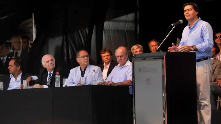 Junto a Scioli, Capitanich llamó a defender "la mesa de los argentinos"