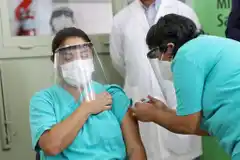 Comenzó a aplicarse la segunda dosis de Sputnik V en personal de salud