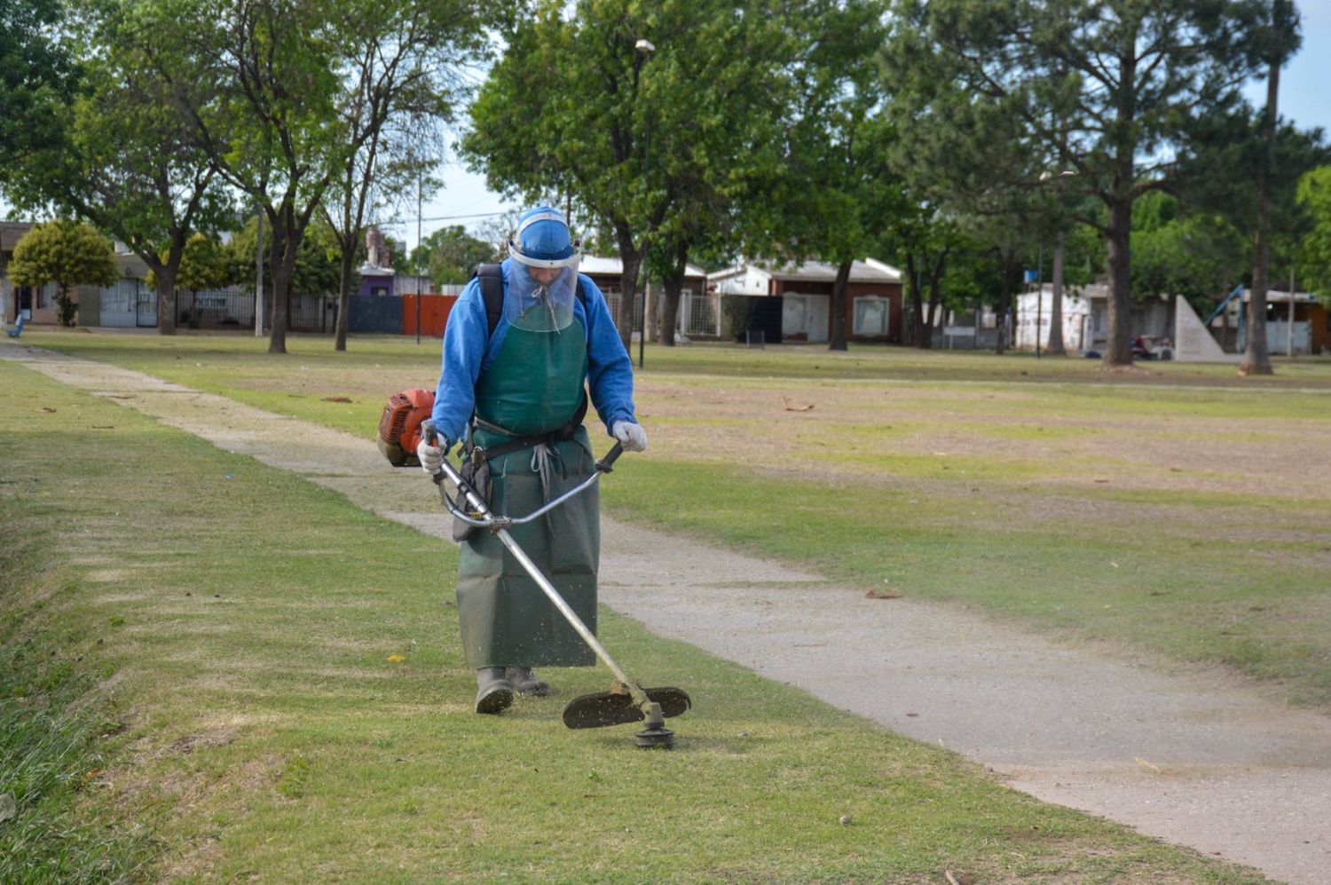 Redoblado esfuerzo de las cuadrillas municipales en el mantenimiento de la ciudad