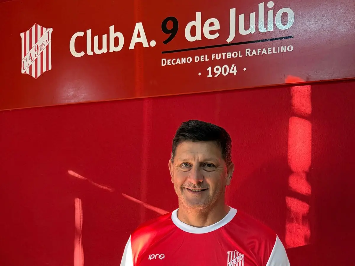 Marcelo Varela llega al "9" como nuevo entrenador. Foto:Prensa 9 de Julio