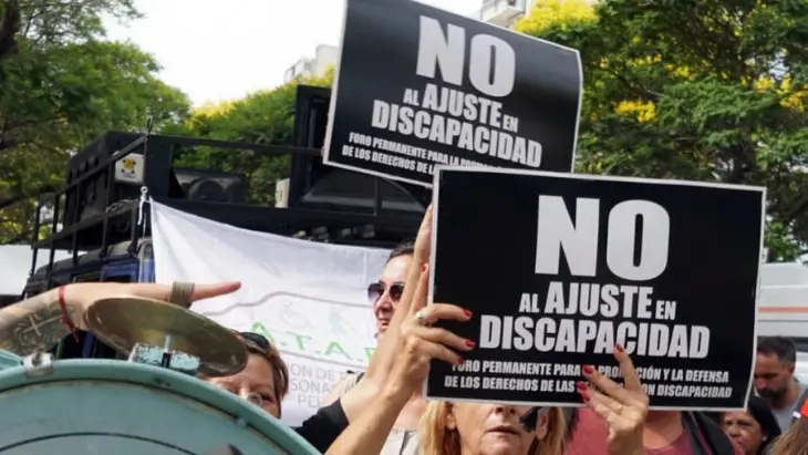 “La discapacidad no puede esperar”: marcha en Necochea por el veto