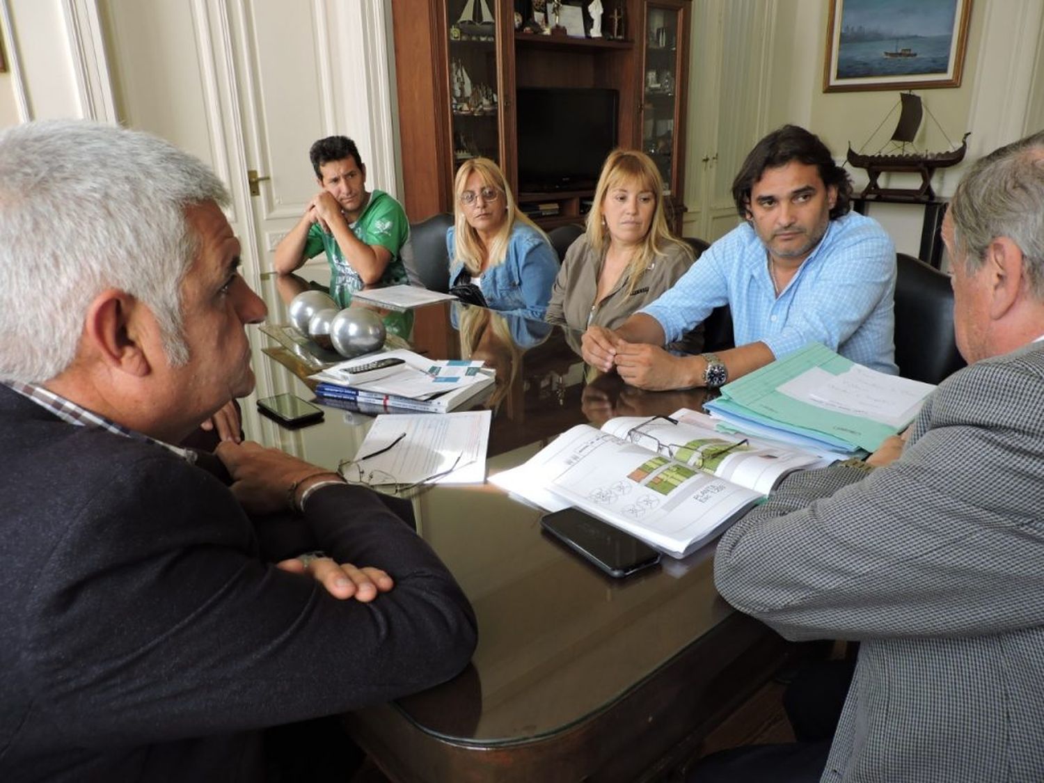 Entregaron materiales al Club Defensores del Cerro