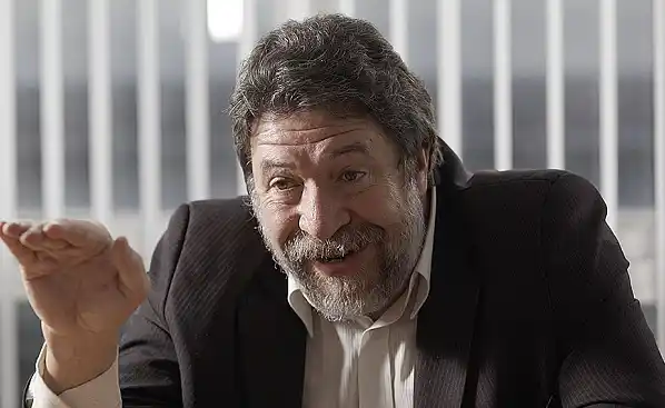 “No se puede salir de la pobreza sólo creciendo”