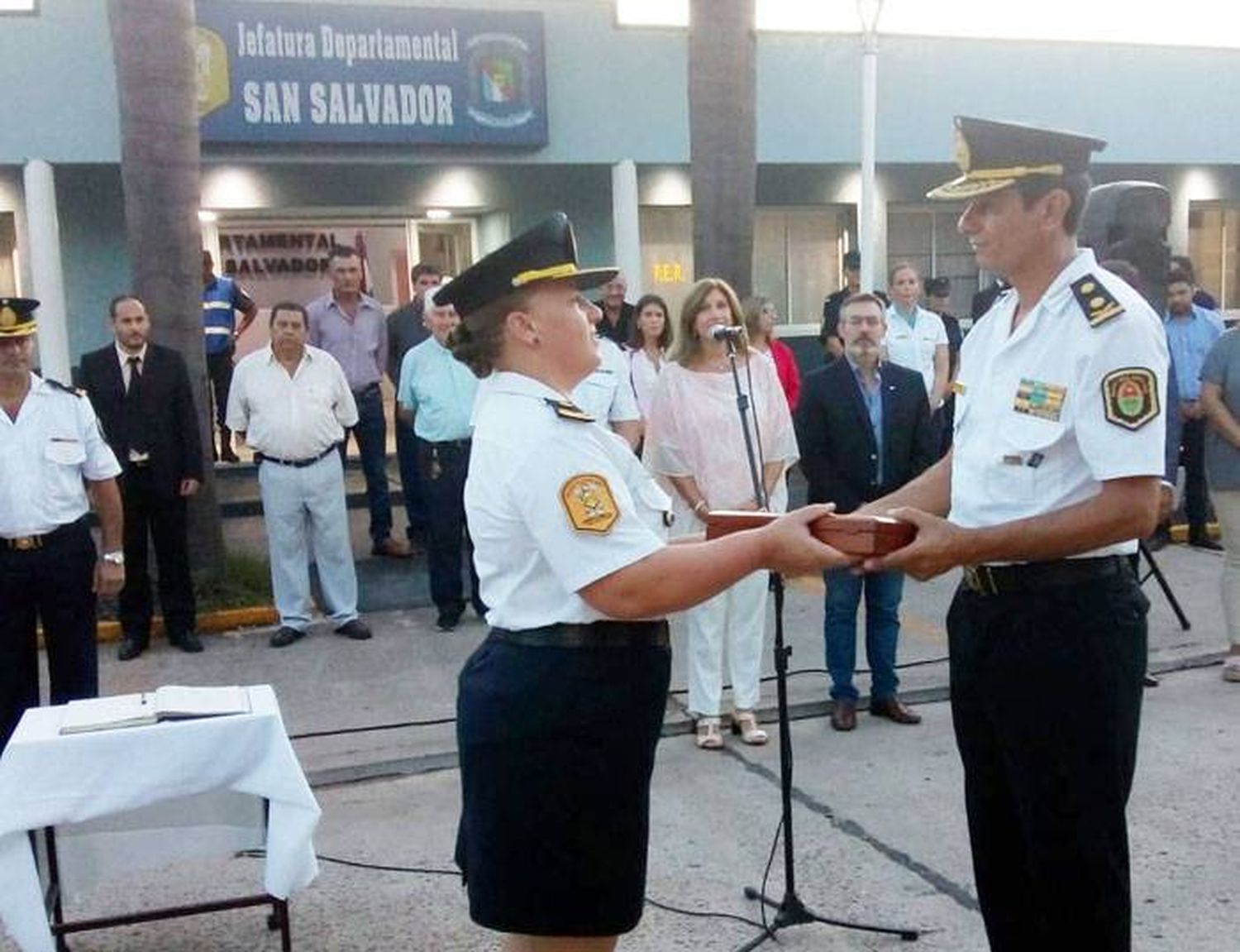 Asumió una mujer la jefatura  departamental de policía