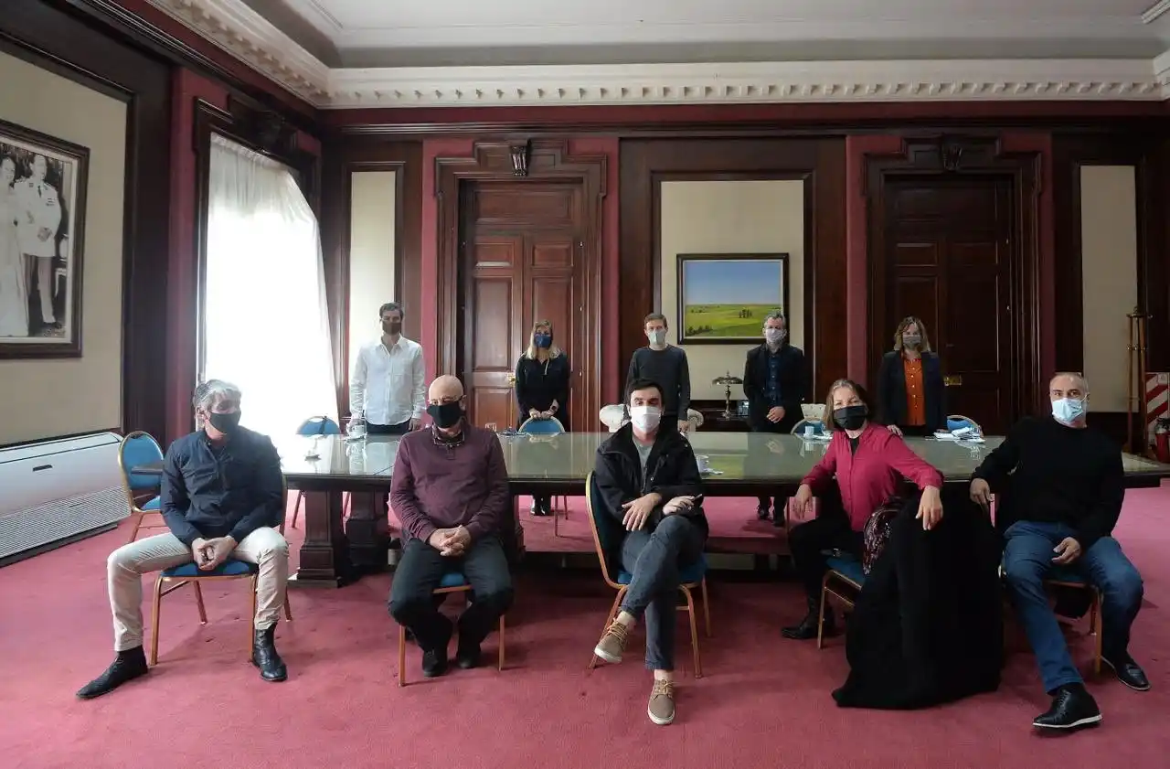 Temporada en pandemia: Gobierno bonaerense ratificó que trabaja para habilitar los teatros en el verano