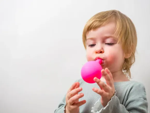 Una niña de 7 años falleció asfixiada con un globo mientras jugaba en su casa en Tucumán