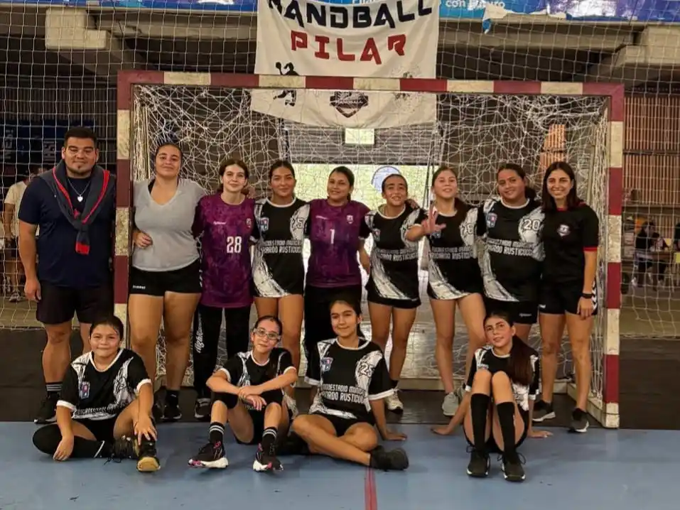 Handball: Doble éxito de las chicas de Muni Pilar frente al duro All Boys