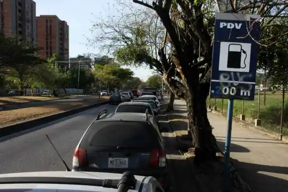¡DESESPERADOS! Falta de gasolina golpea a industriales de Carabobo