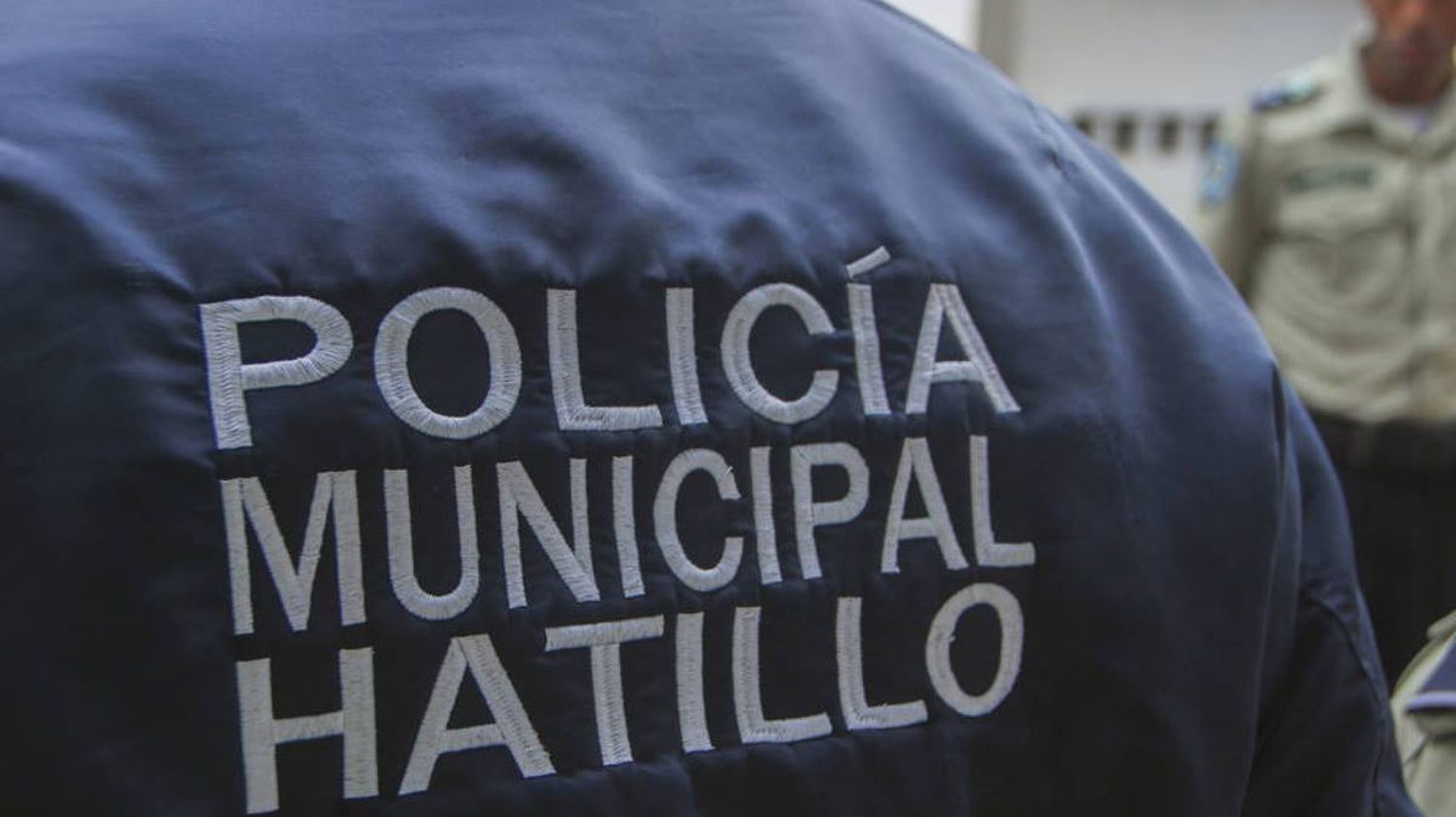 Una pareja asesinó de múltiples puñaladas a un sexagenario dentro de su apartamento en Los Naranjos