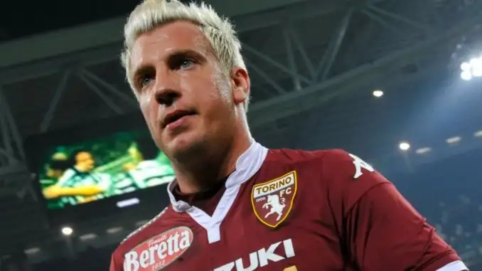 Después de tratarlo de "lavarropas", Torino ofrece a Maxi López