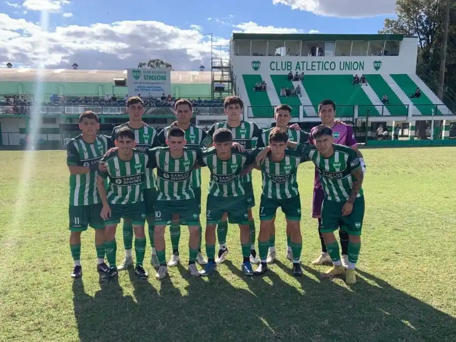 El Bicho Verde logró su primera victoria en el torneo Regional.Foto:CAU