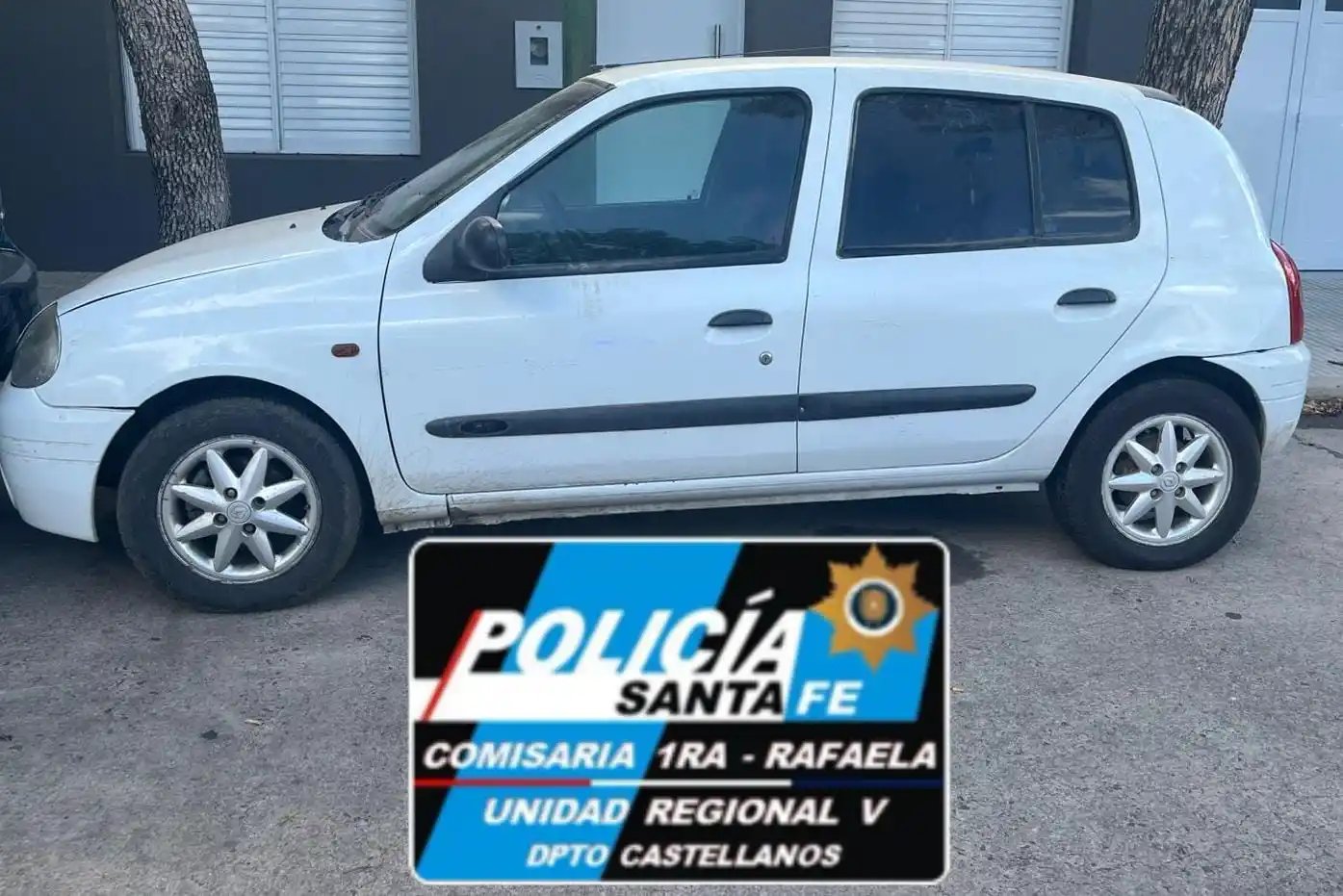 Con la llave puesta y sin medidas de seguridad, secuestraron un auto abandonado