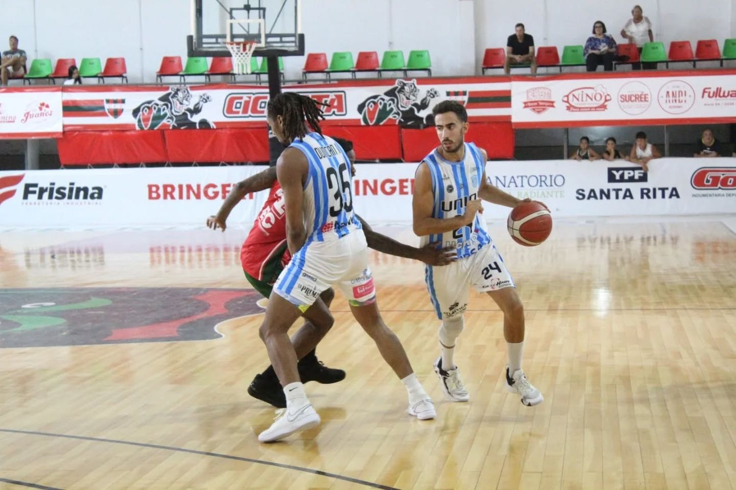 Unión tuvo poco recambio y perdió en Junín ante Ciclista