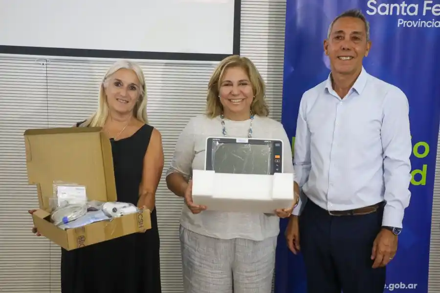 La provincia entregó equipamientos de última generación para garantizar partos seguros