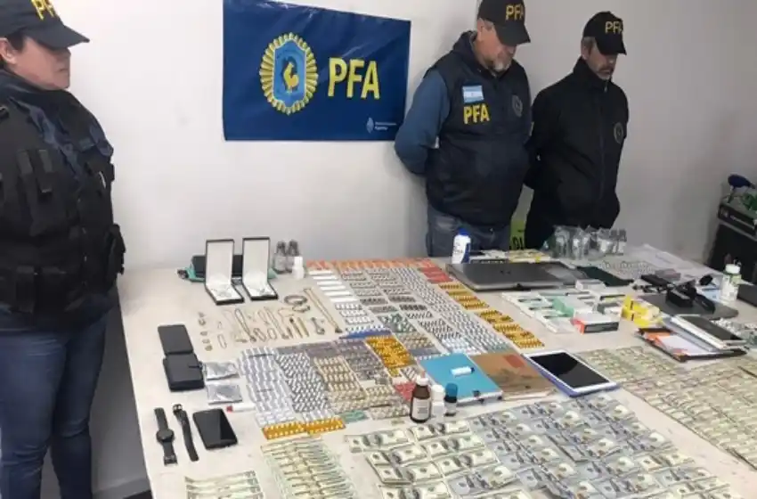 Diecinueve detenidos en 50 allanamientos contra una secta acusada de trata y otros delitos