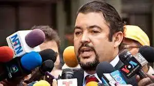 Régimen de Maduro impide viajar en vuelo humanitario a España a Roberto Marrero