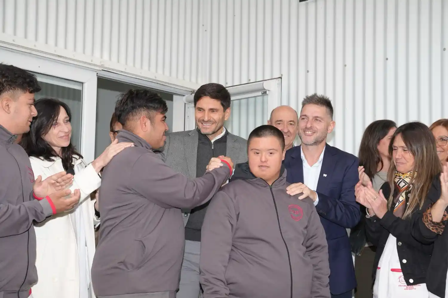 Pullaro en la inauguración del establecimiento educativo