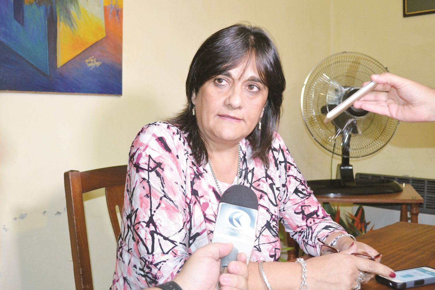 Cuestionamientos a la Directora Departamental por la toma de un cargo