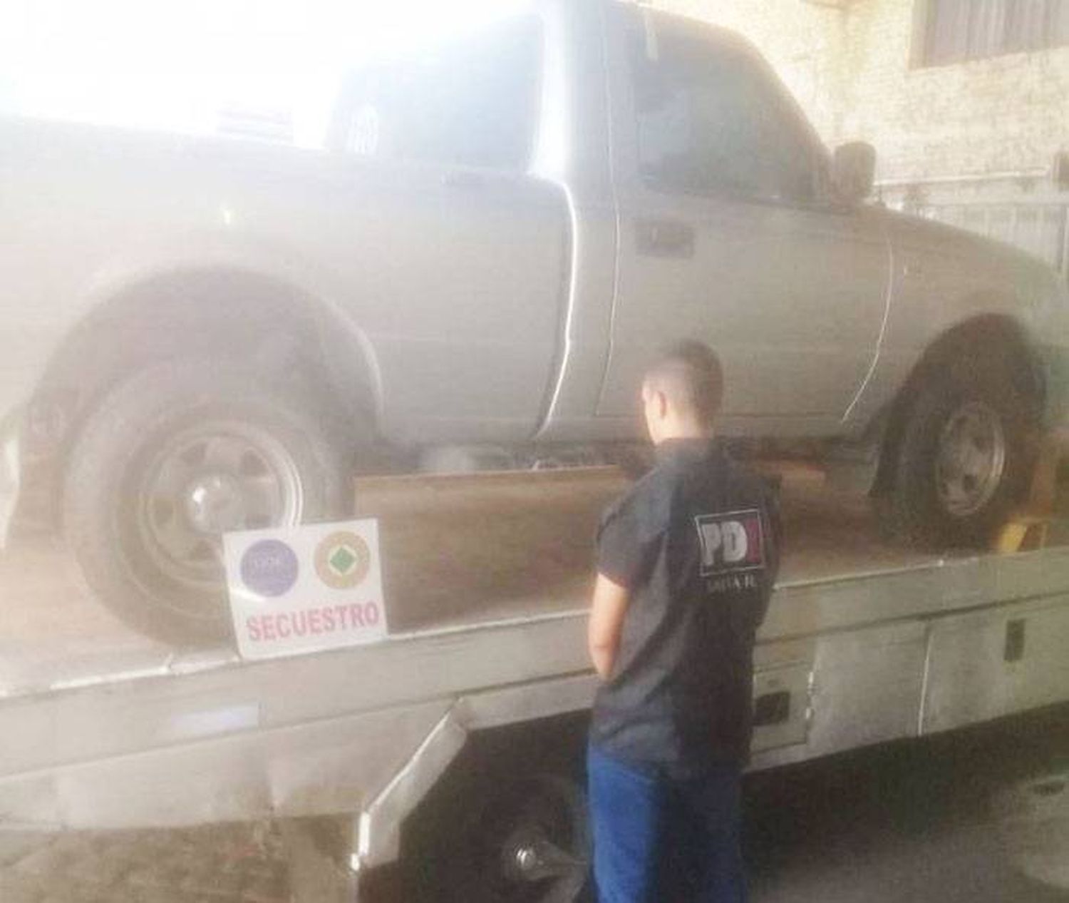 Tras una investigación recuperaron  una camioneta comprada en una estafa