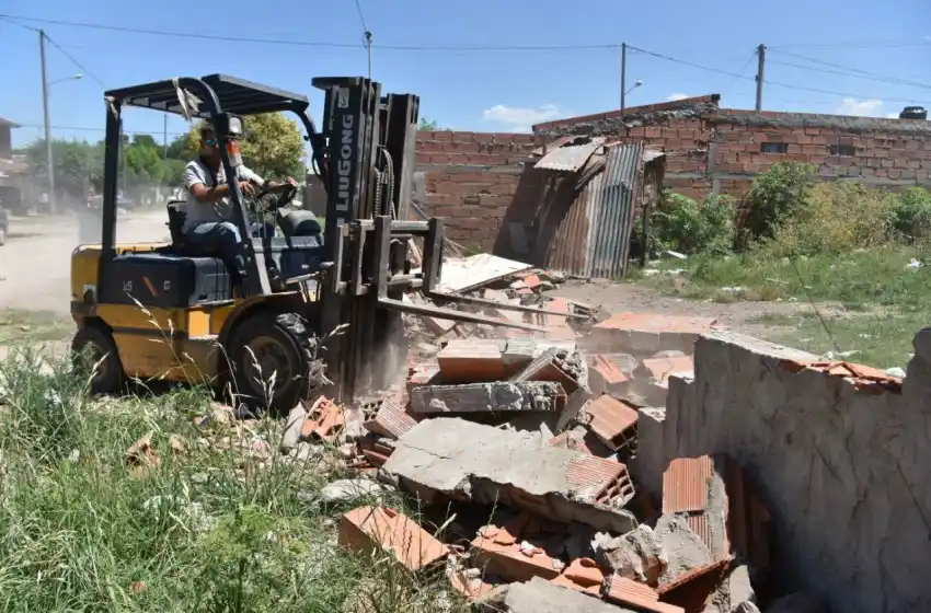 Derribaron un búnker de droga y detuvieron a tres personas