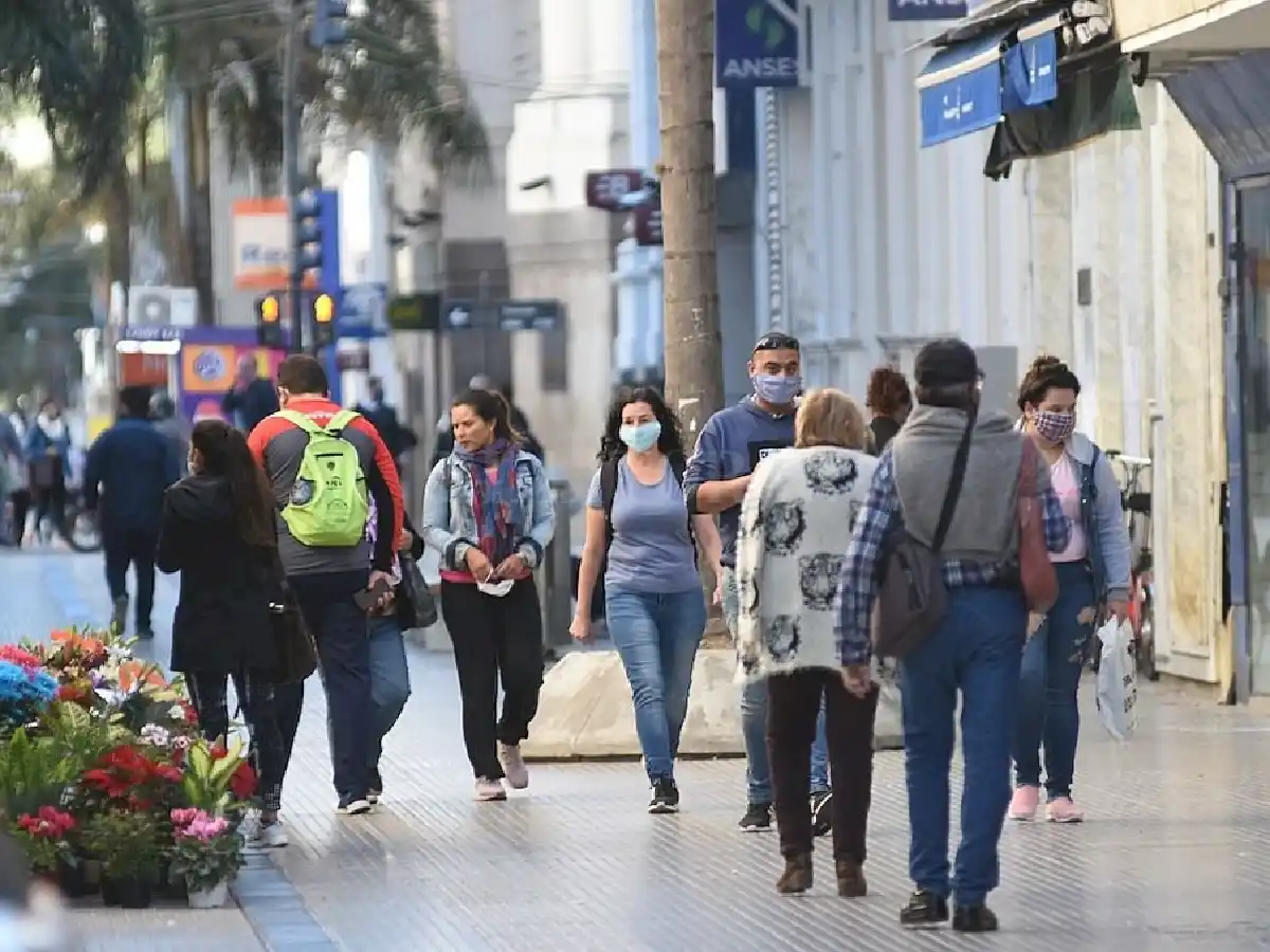 Santa Fe: restringe movilidad y actividades por el crecimiento de casos de coronavirus