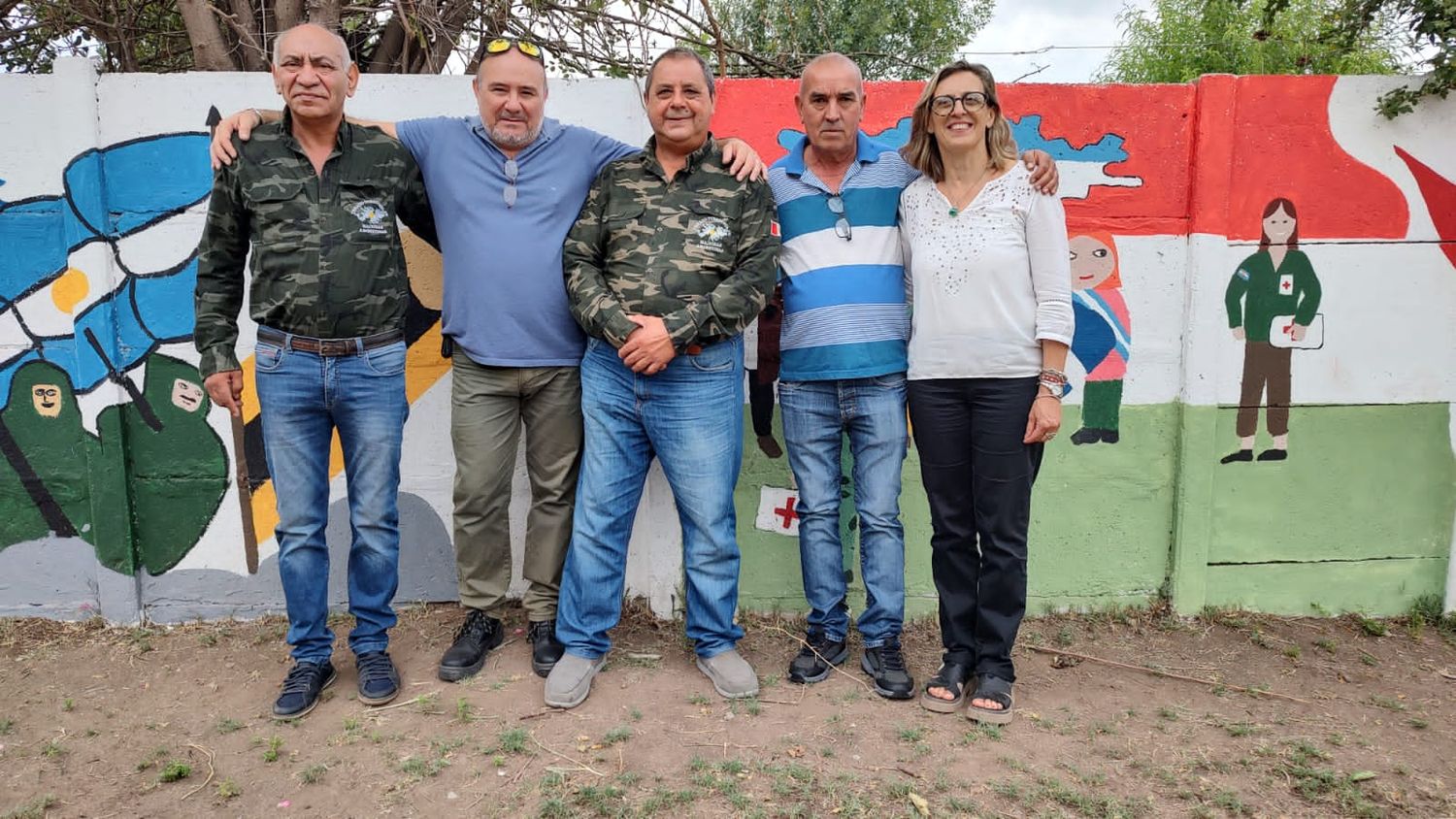 “A 40 años de Malvinas”, pintando murales en la Escuela N° 1201