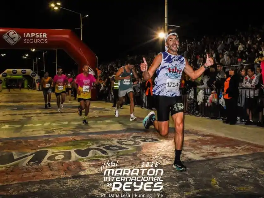 El equipo "Running Martín Ibarra" en la 47º Maratón de Reyes en Concordia
