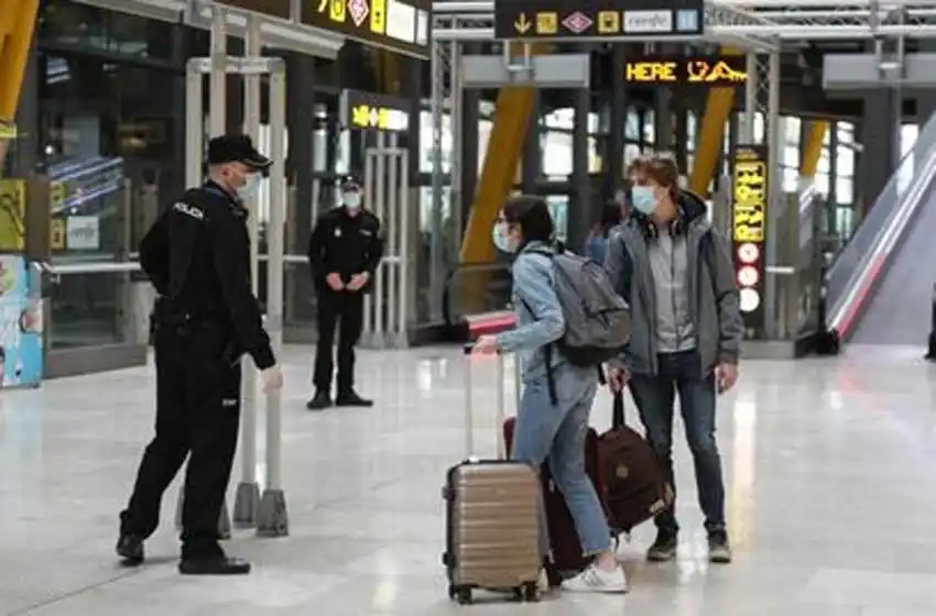 Los argentinos que lleguen de España deberán hacer al menos 7 días de cuarentena