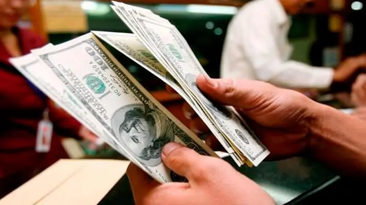 EL BCV VA POR SU ENÉSIMA intervención del año y el dólar persiste en su tendencia alcista