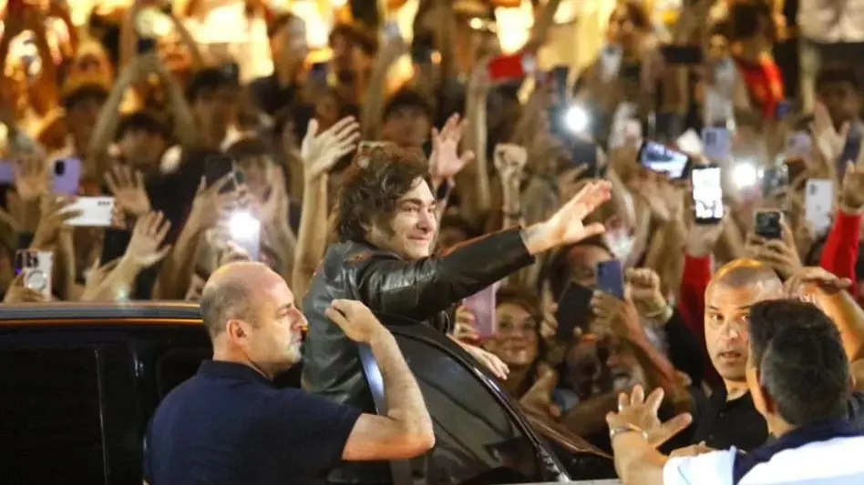 Milei pasó por Mar del Plata con el "Tour de la Gratitud": prometió bajar imputabilidad y reforma tributaria