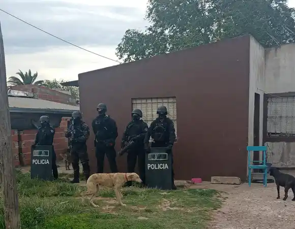 La policía de Chascomús realizó cuatro allanamientos por hurto y robo