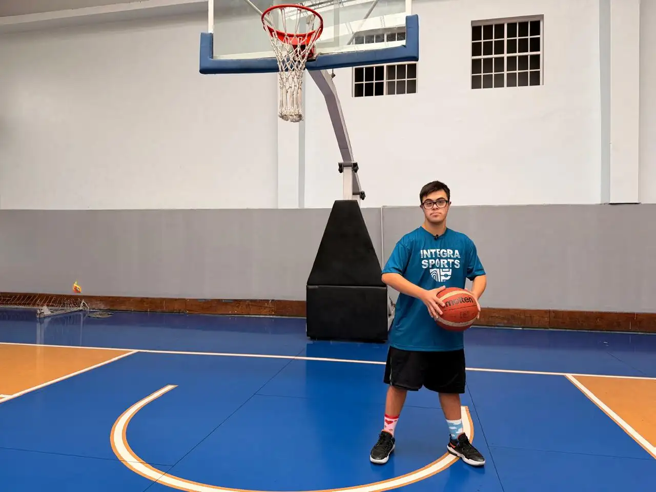 Desde la Federación Argentina de Deportes para Atletas con Síndrome de Down (FADASD) explicaron que, al no existir categoría paralímpica para esta disciplina, gran parte del proyecto se sostiene gracias al esfuerzo de las familias, entrenadores y la comunidad.
