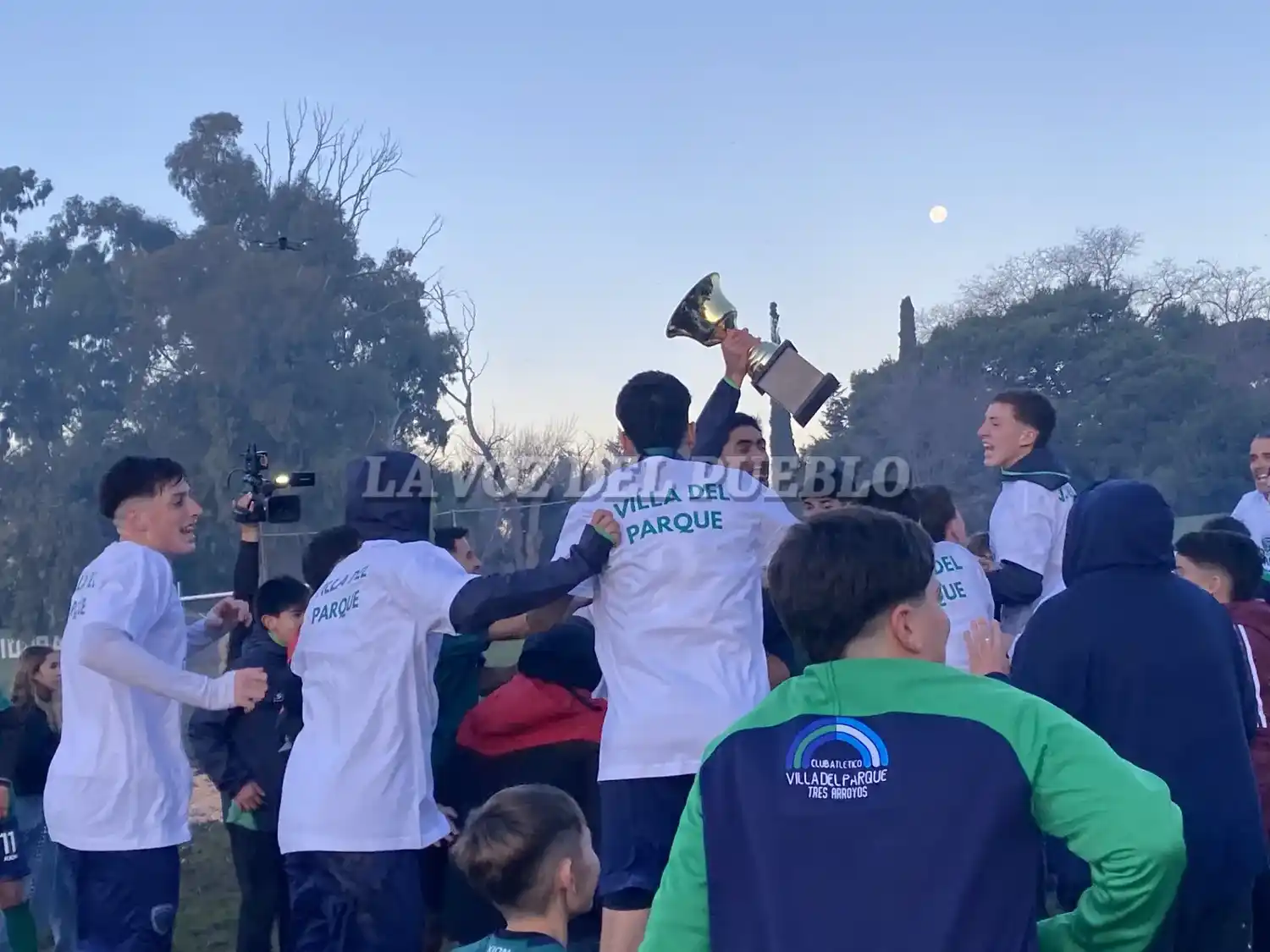 villa festejo cancha - 1