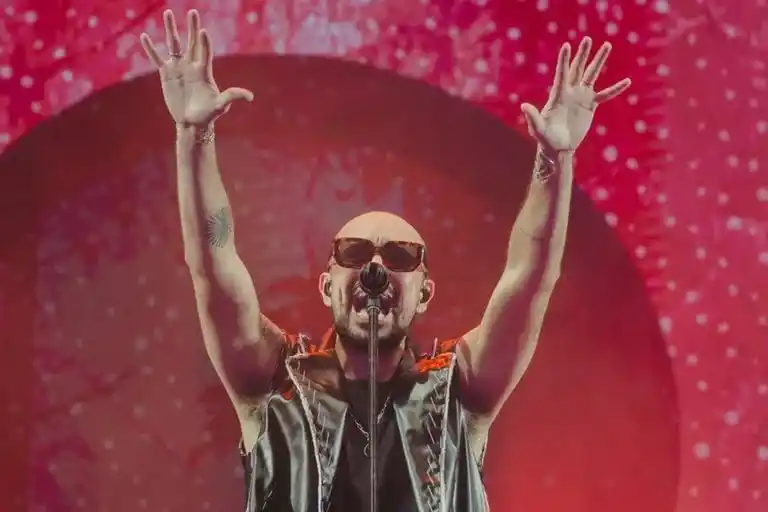 Abel Pintos cerró el año vibrando a pura fiesta en La Plata