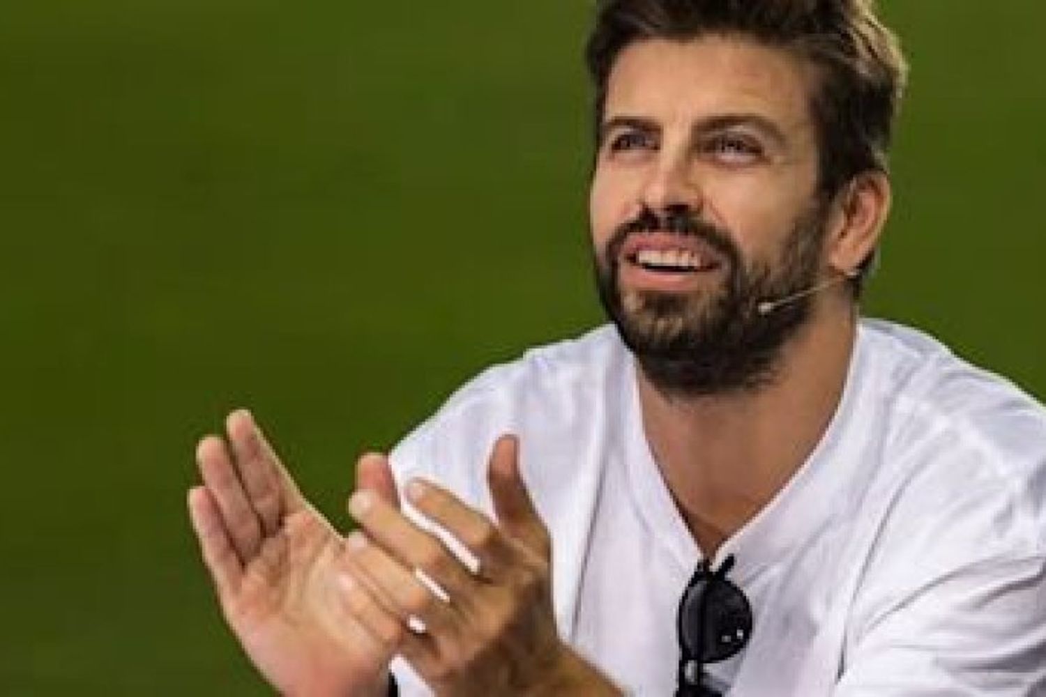 Gerard Piqué : "Los clubes les pagarán a los hinchas para ir al estadio"