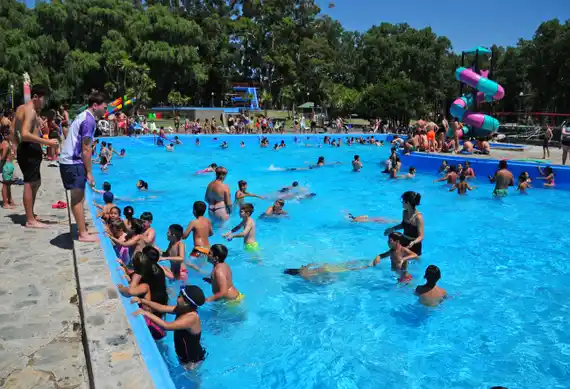 La colonia municipal arrancó este lunes con más de 1400 inscriptos que agotaron el cupo en 24 horas