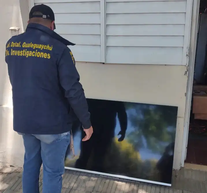 A un vecino le entraron a la casa y le robaron el televisor