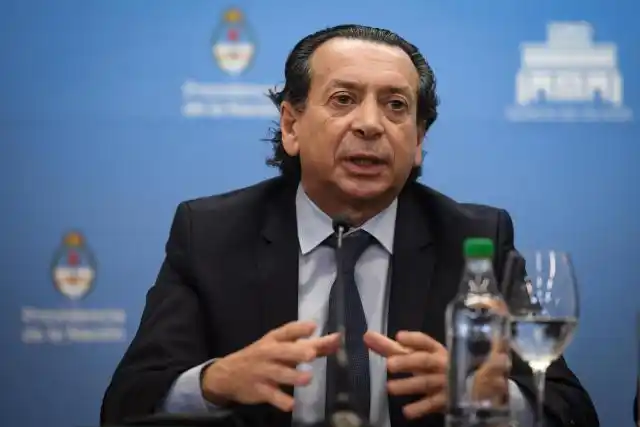Sica: "Queremos que los trabajadores no sufran tanto la devaluación"
