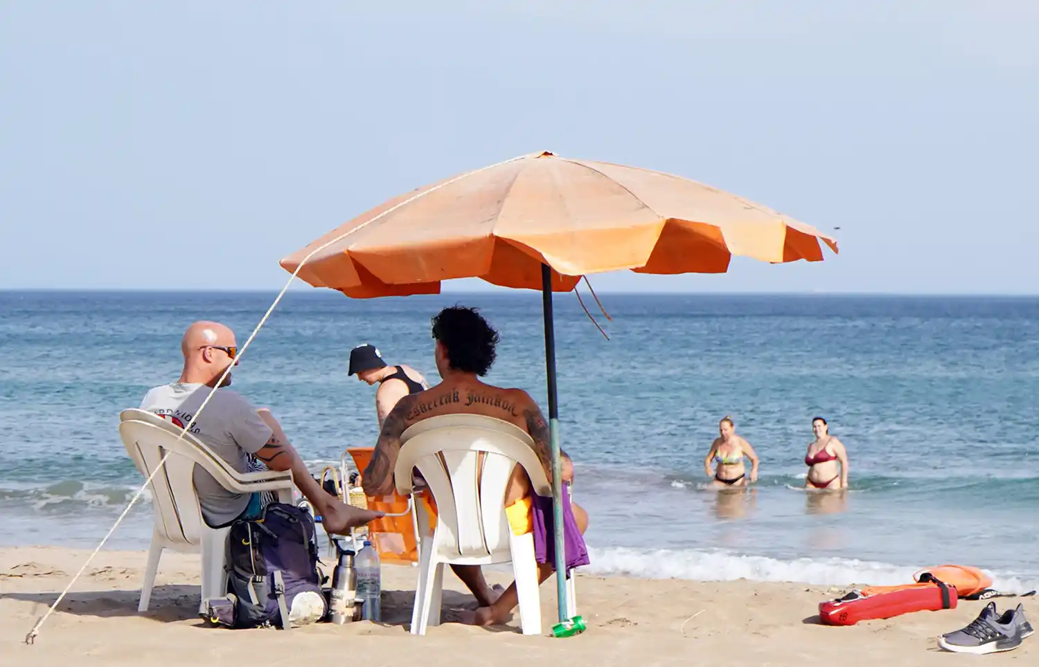 Jornada de calor. Los guardavidas en el primer día de actividad con una temperatura de 31.8º