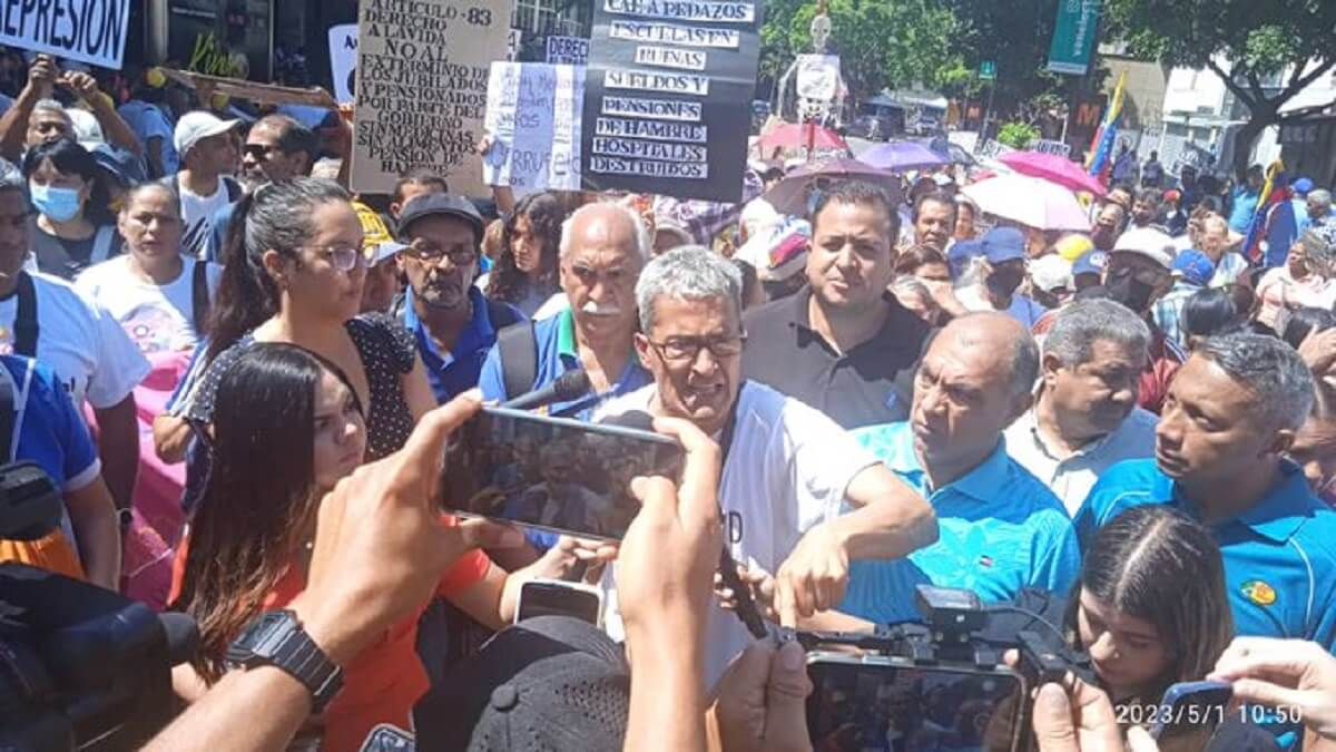 CONDENADOS AL EXTERMINIO: pensionados reaccionan indignados ante anuncios de Maduro