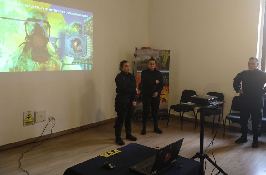 La Policía Federal dicta un curso de "primera respuesta ante atentados"